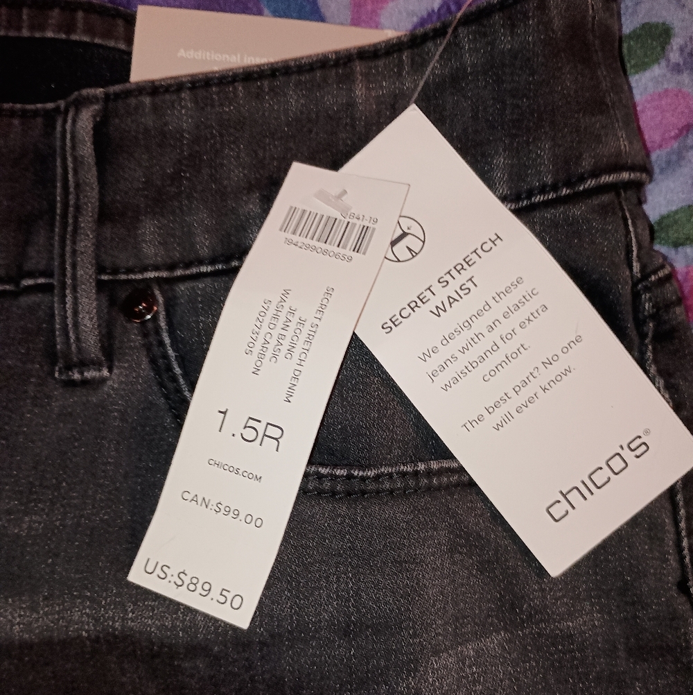 New w Tag Chico's Secret Stretch Ankle Jeans size 1.5 = 10